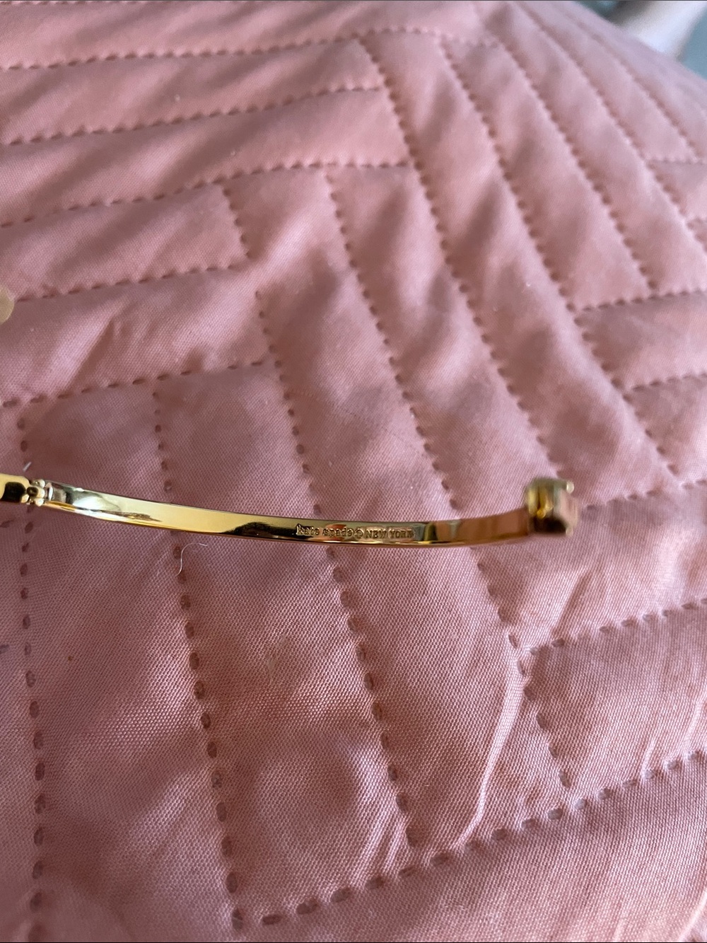 kate spade gold-tone bow bangle with clasp NWT - Picture 7 of 7